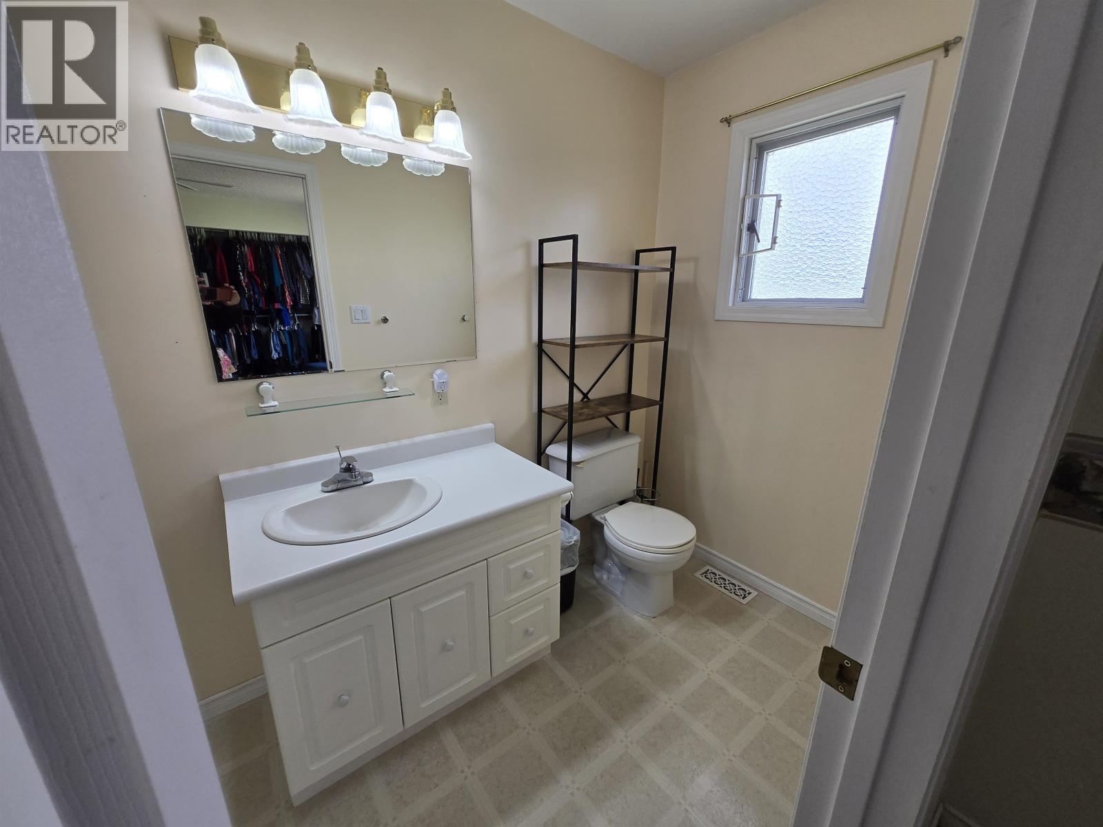 2211 E SALES ROAD, Quesnel