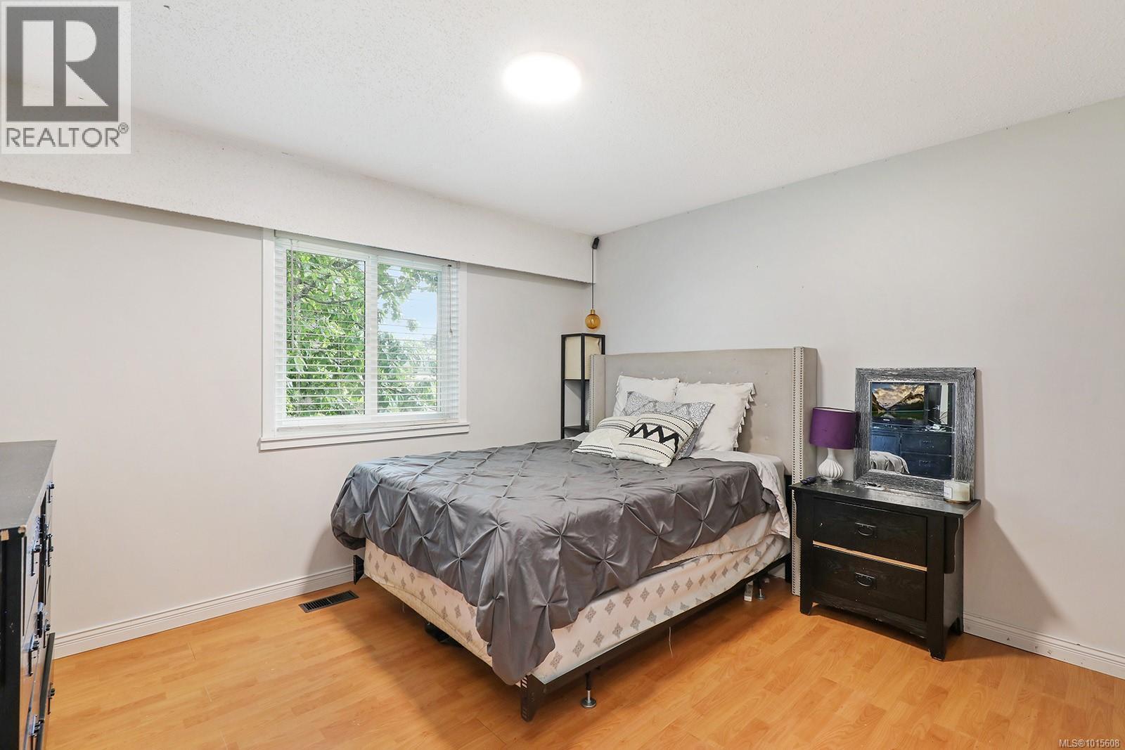 2046 Tull Ave, Courtenay