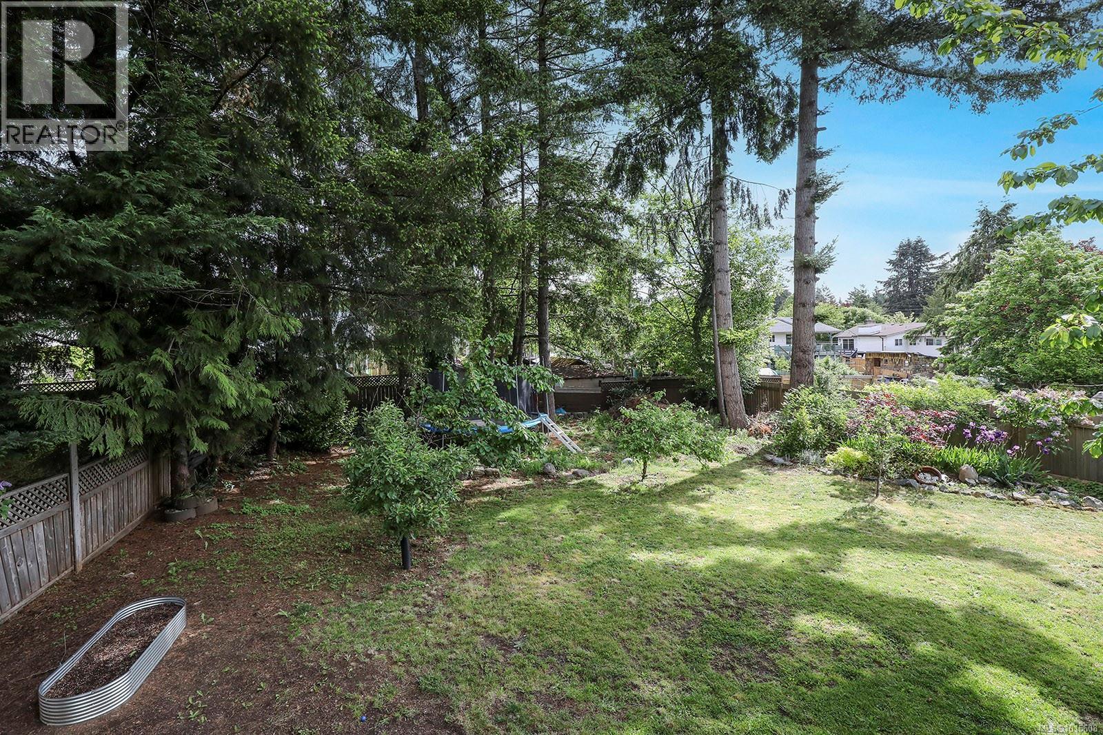 2046 Tull Ave, Courtenay