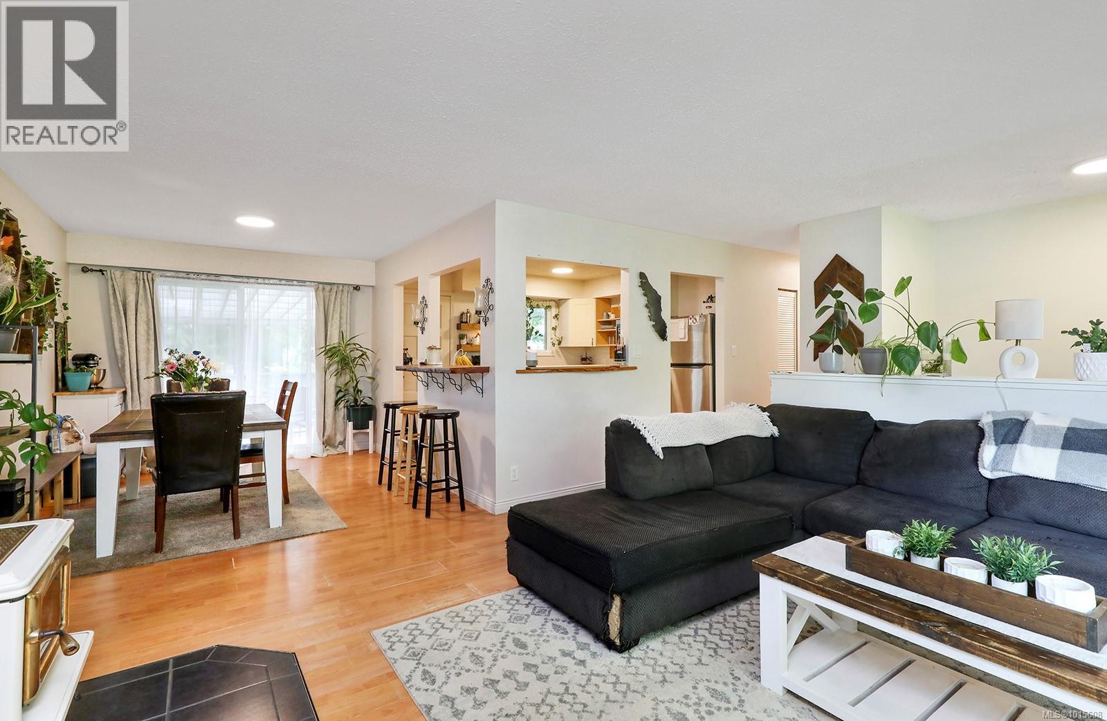 2046 Tull Ave, Courtenay