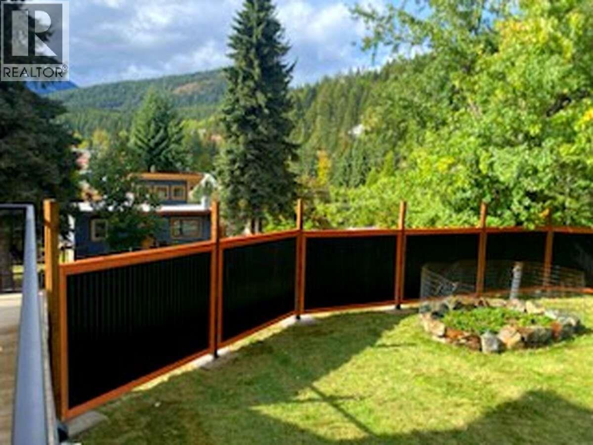 2690 Monte Christo Street, Rossland