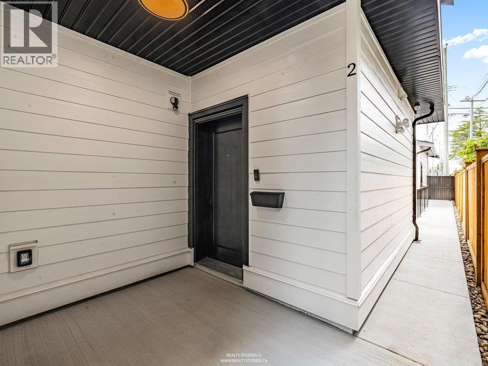 2 4257 KNIGHT STREET, Vancouver