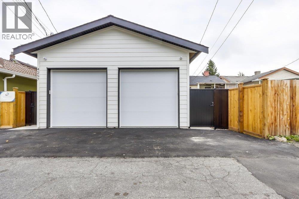 2 4257 KNIGHT STREET, Vancouver