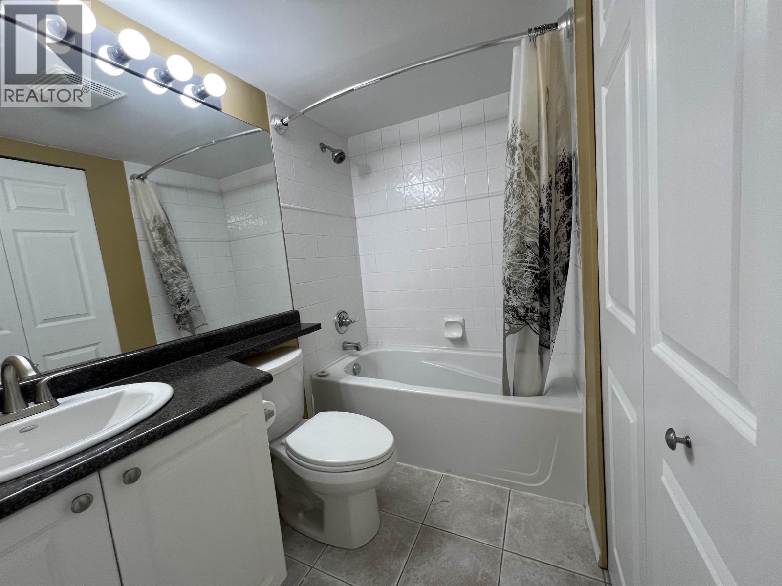 305 1468 PEMBERTON AVENUE, Squamish