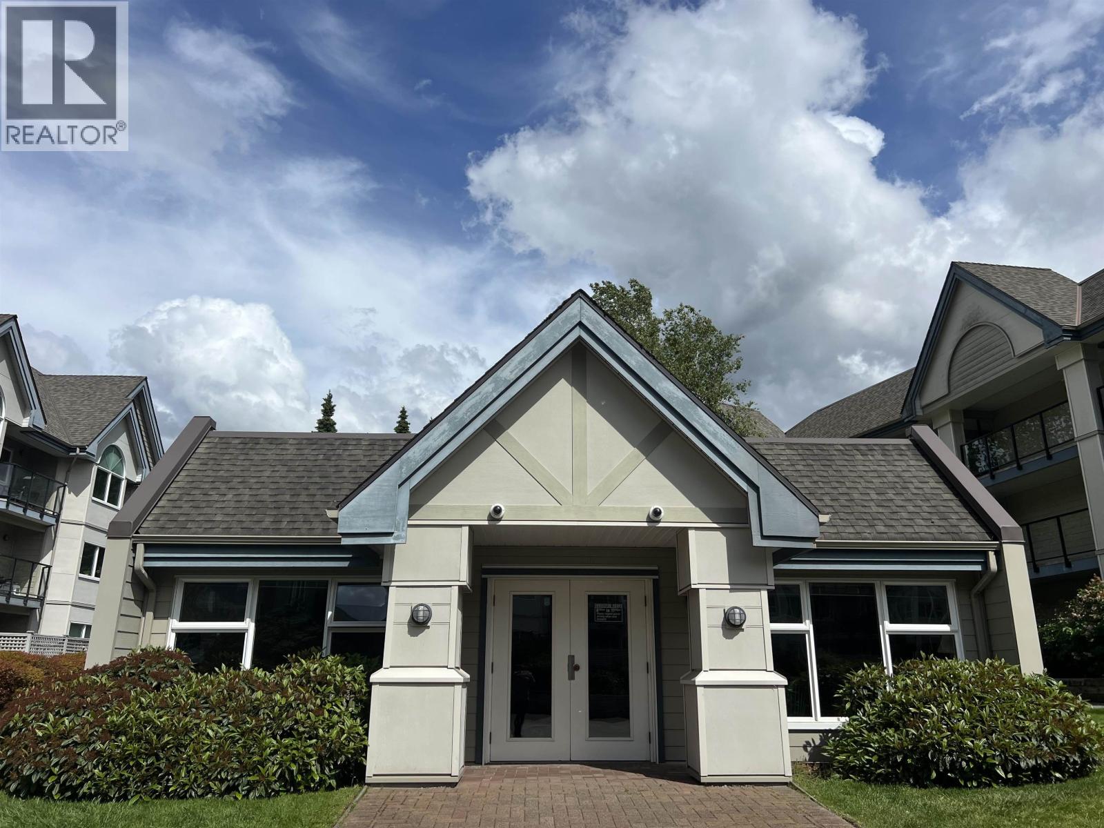 305 1468 PEMBERTON AVENUE, Squamish