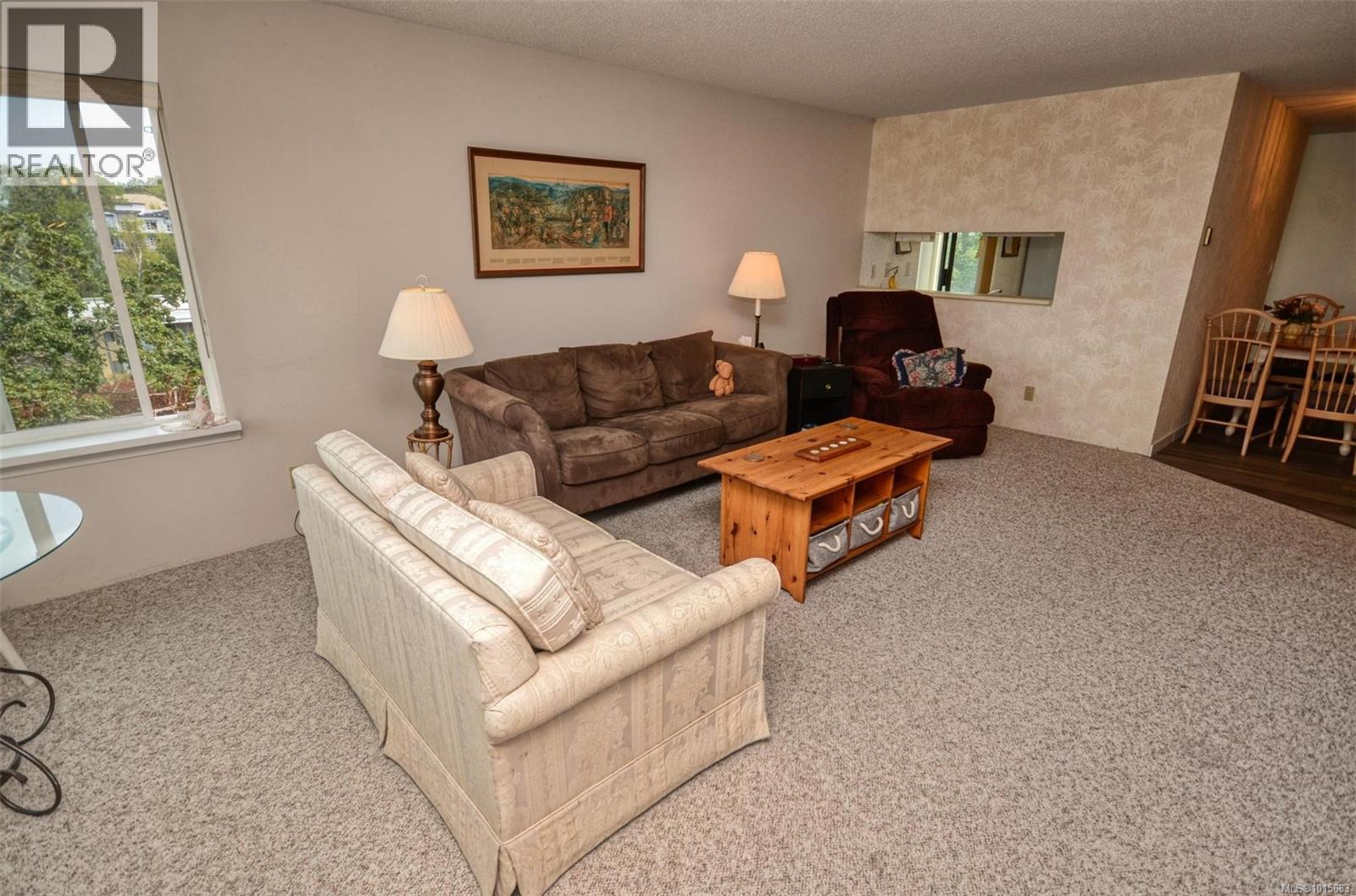 408 3260 Quadra Street, Saanich