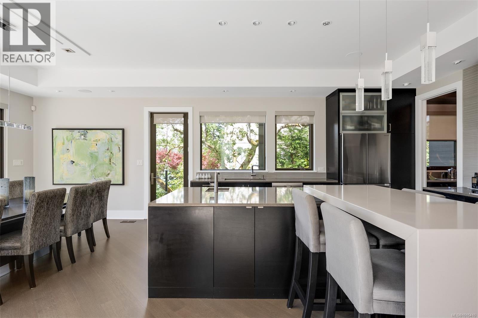  3724 Arbutus Ridge, Saanich