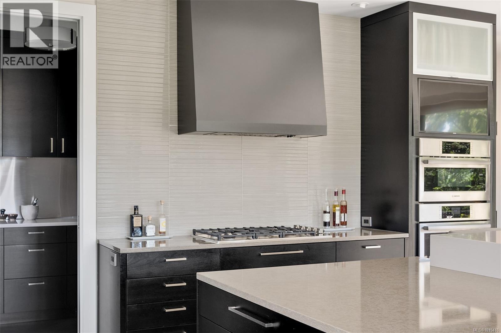  3724 Arbutus Ridge, Saanich