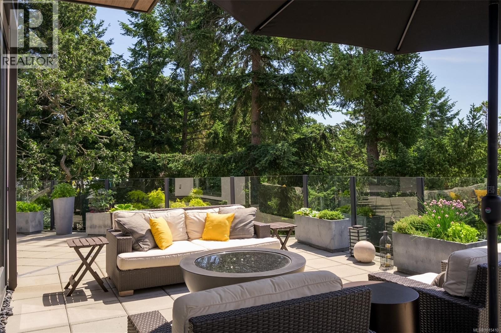  3724 Arbutus Ridge, Saanich