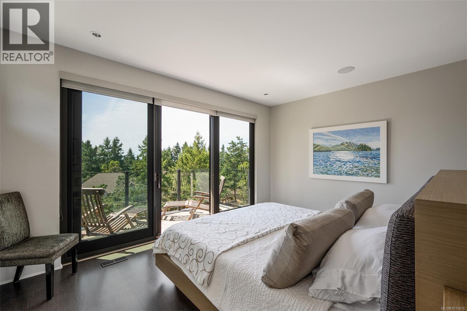  3724 Arbutus Ridge, Saanich