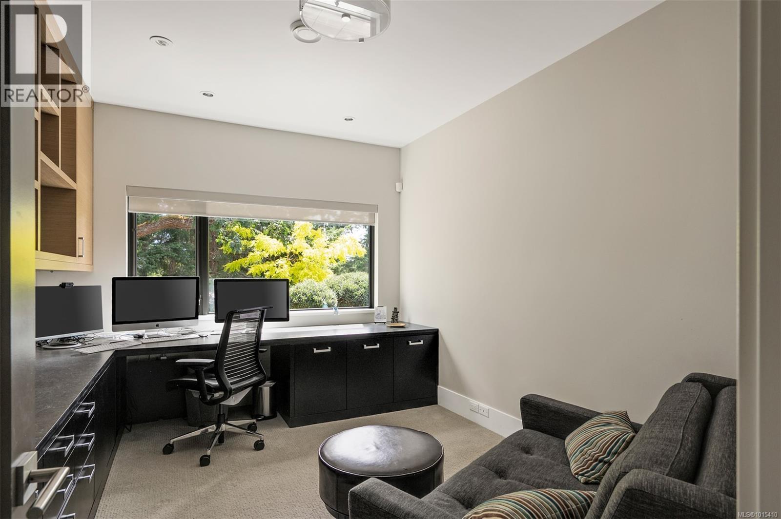  3724 Arbutus Ridge, Saanich