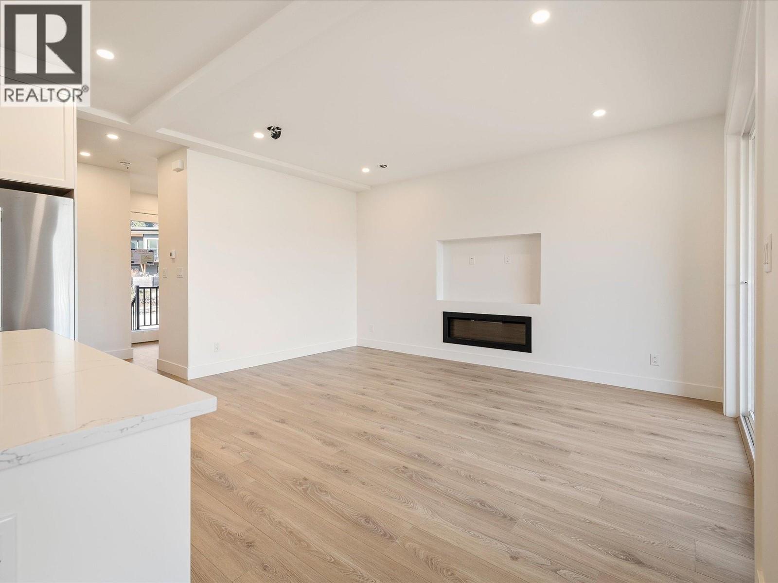 A or B 1003 PHARE CRESCENT, Pemberton