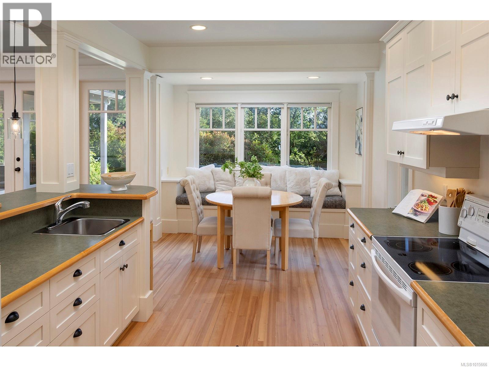 906 Mt. Newton Cross Rd, Central Saanich