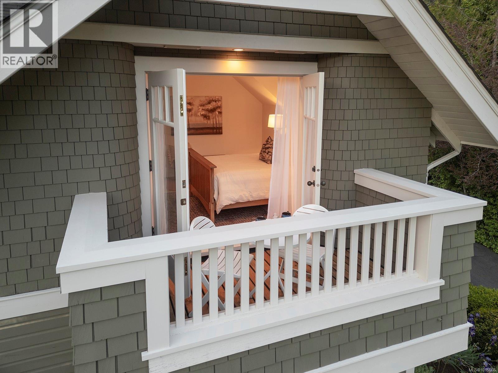 906 Mt. Newton Cross Rd, Central Saanich