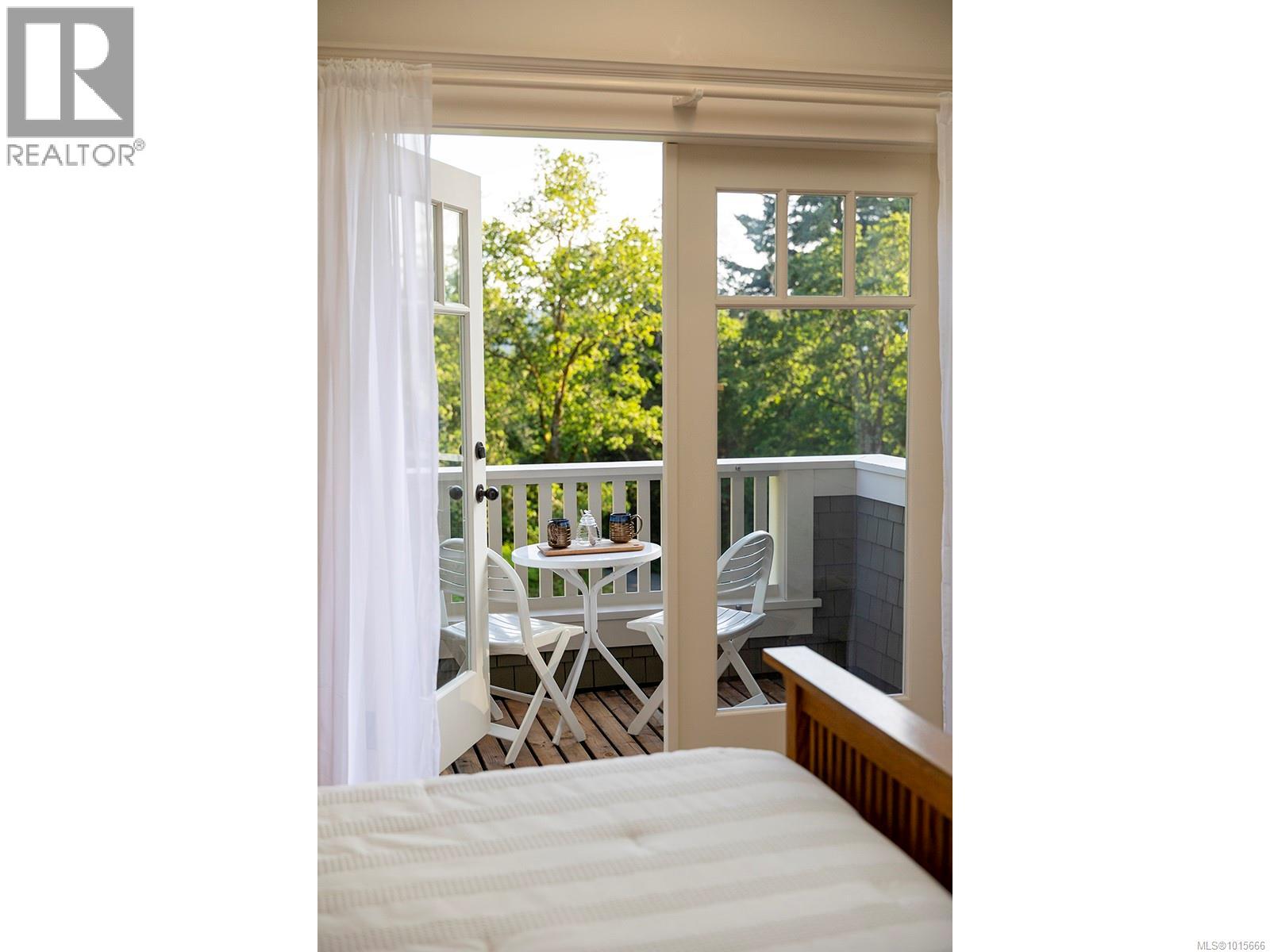 906 Mt. Newton Cross Rd, Central Saanich