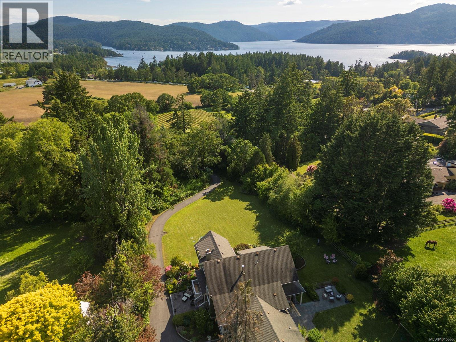 906 Mt. Newton Cross Rd, Central Saanich