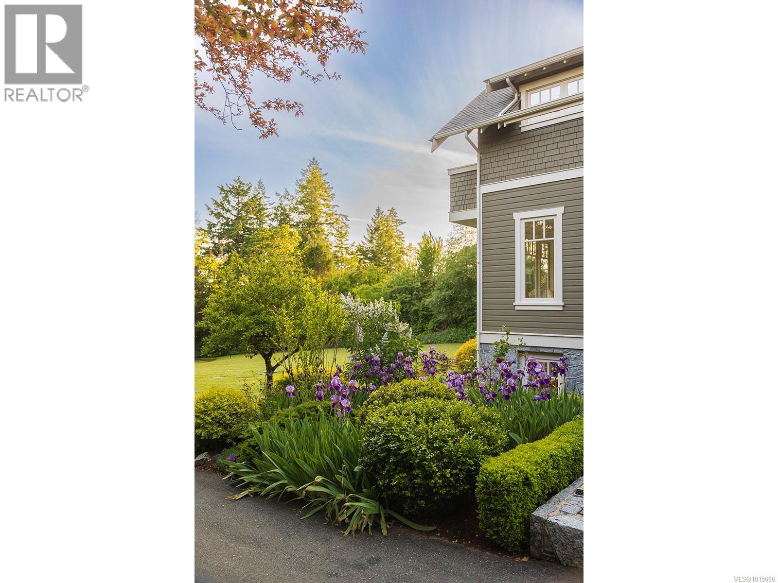906 Mt. Newton Cross Rd, Central Saanich
