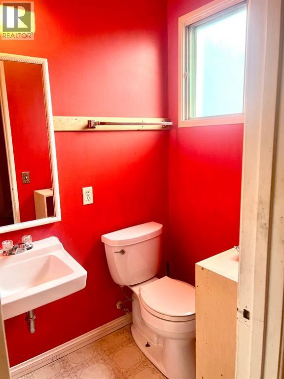 Single Family House for Sale in  Fonda Court SE Forest Heights Calgary 