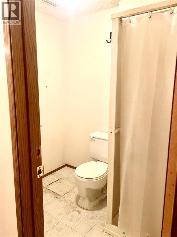 Single Family House for Sale in  Fonda Court SE Forest Heights Calgary 