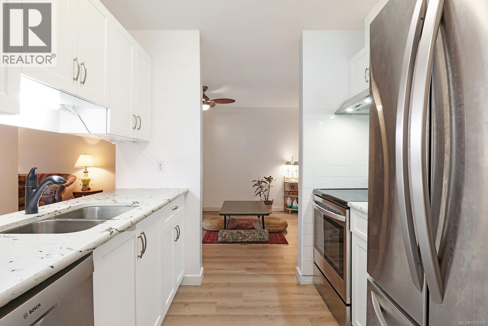 104 1355 Cumberland Rd, Courtenay