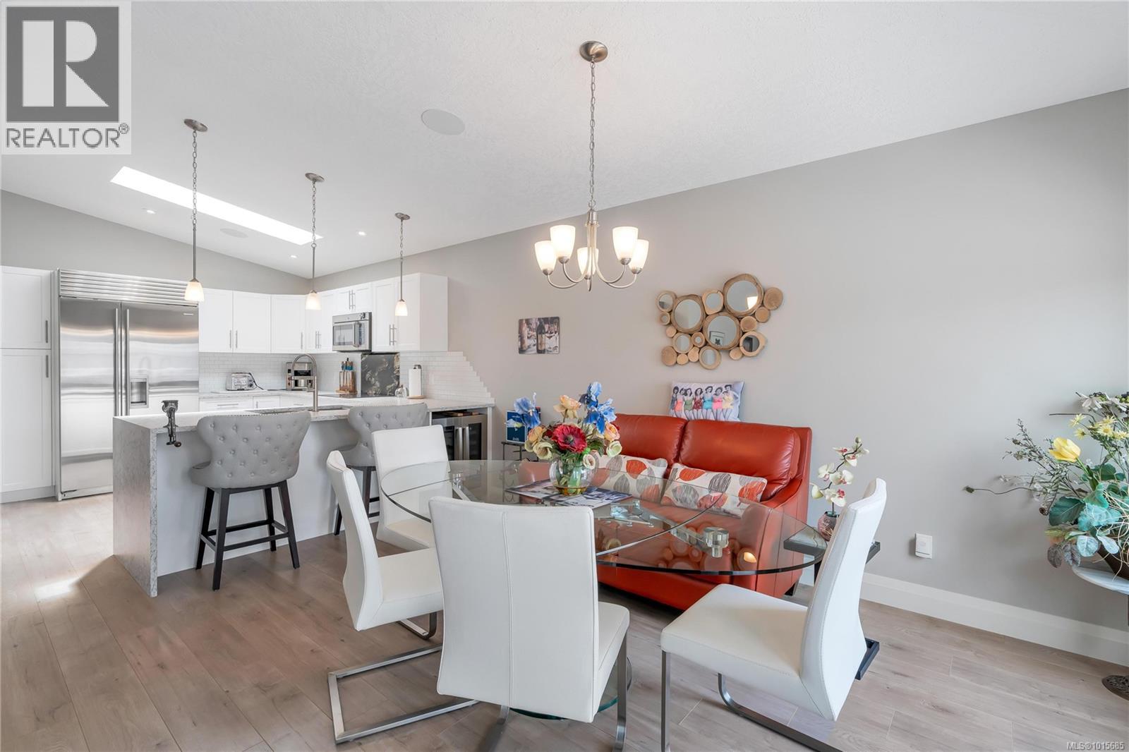 37 7586 Tetayut Road, Central Saanich