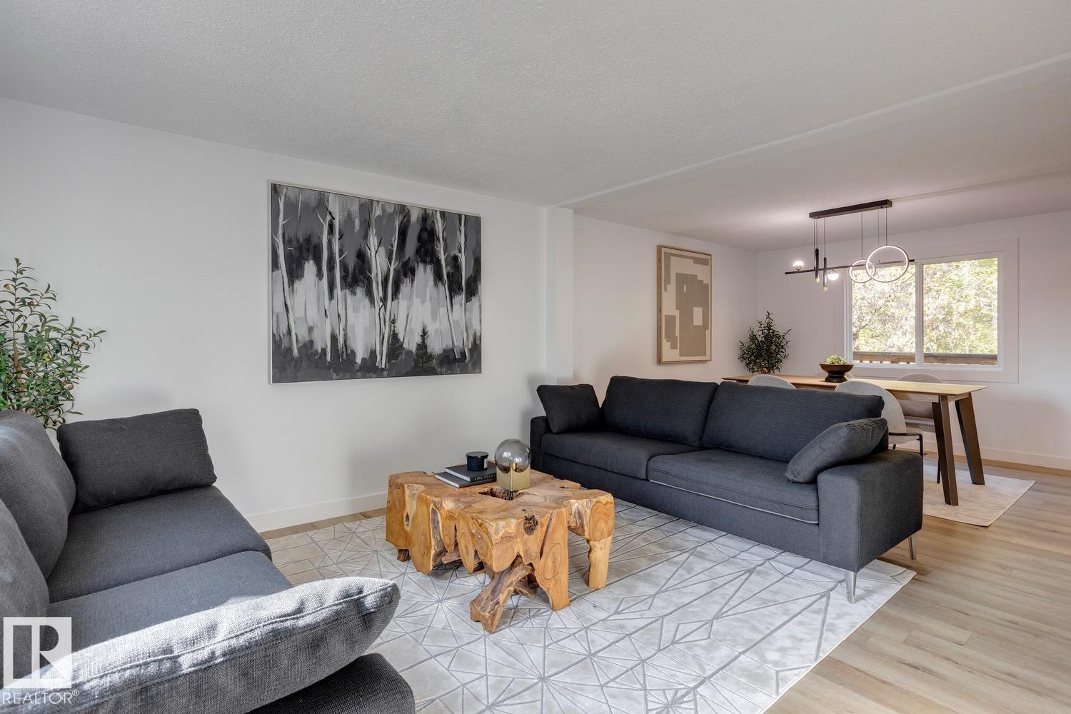 Single Family House for Sale in  RIDGEWOOD TC St. Albert 