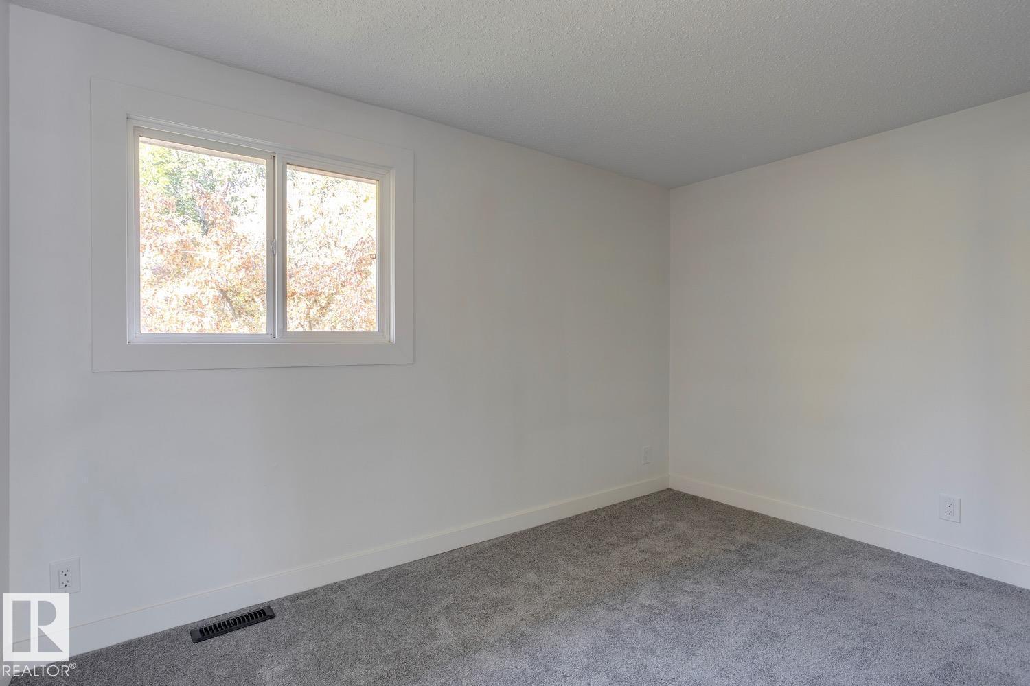 Single Family House for Sale in  RIDGEWOOD TC St. Albert 