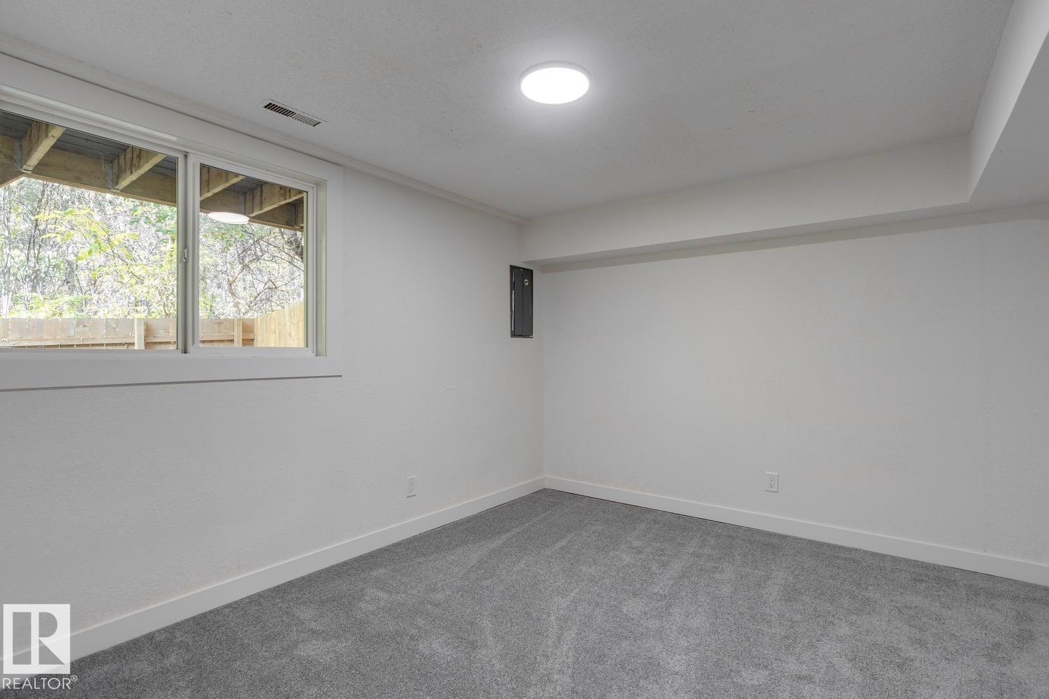 Single Family House for Sale in  RIDGEWOOD TC St. Albert 