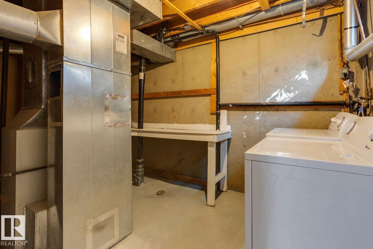 Single Family House for Sale in  RIDGEWOOD TC St. Albert 