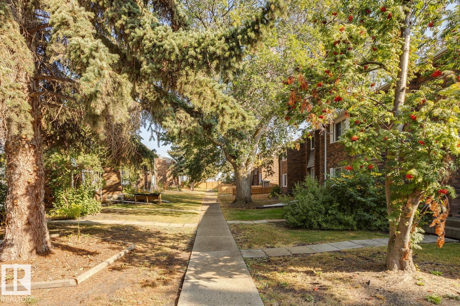 Single Family House for Sale in  RIDGEWOOD TC St. Albert 