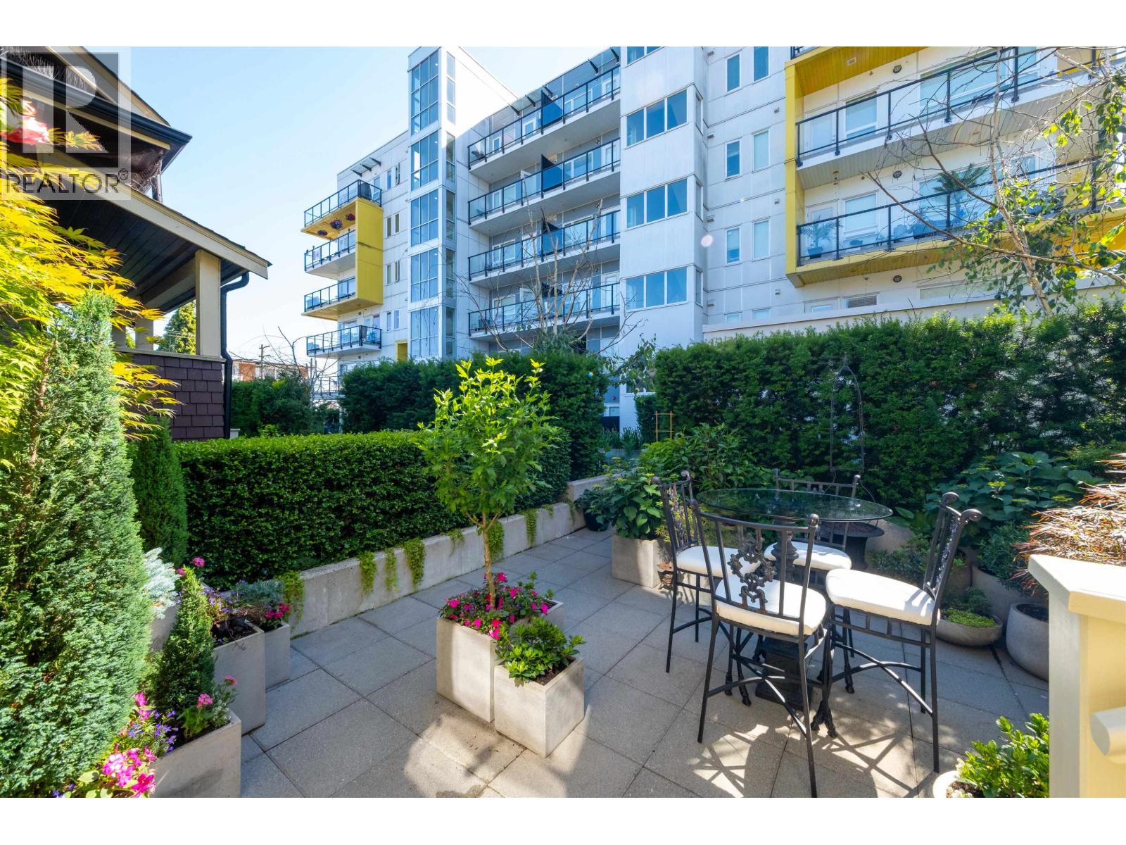 408 EIGHTH STREET, New Westminster