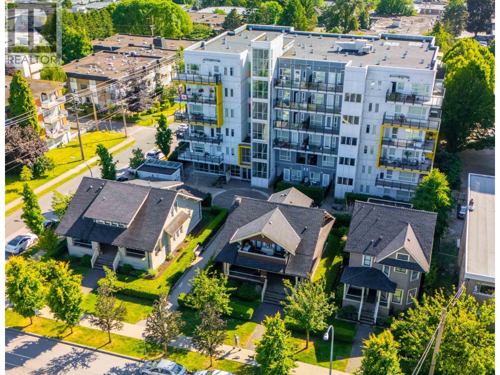 408 EIGHTH STREET, New Westminster