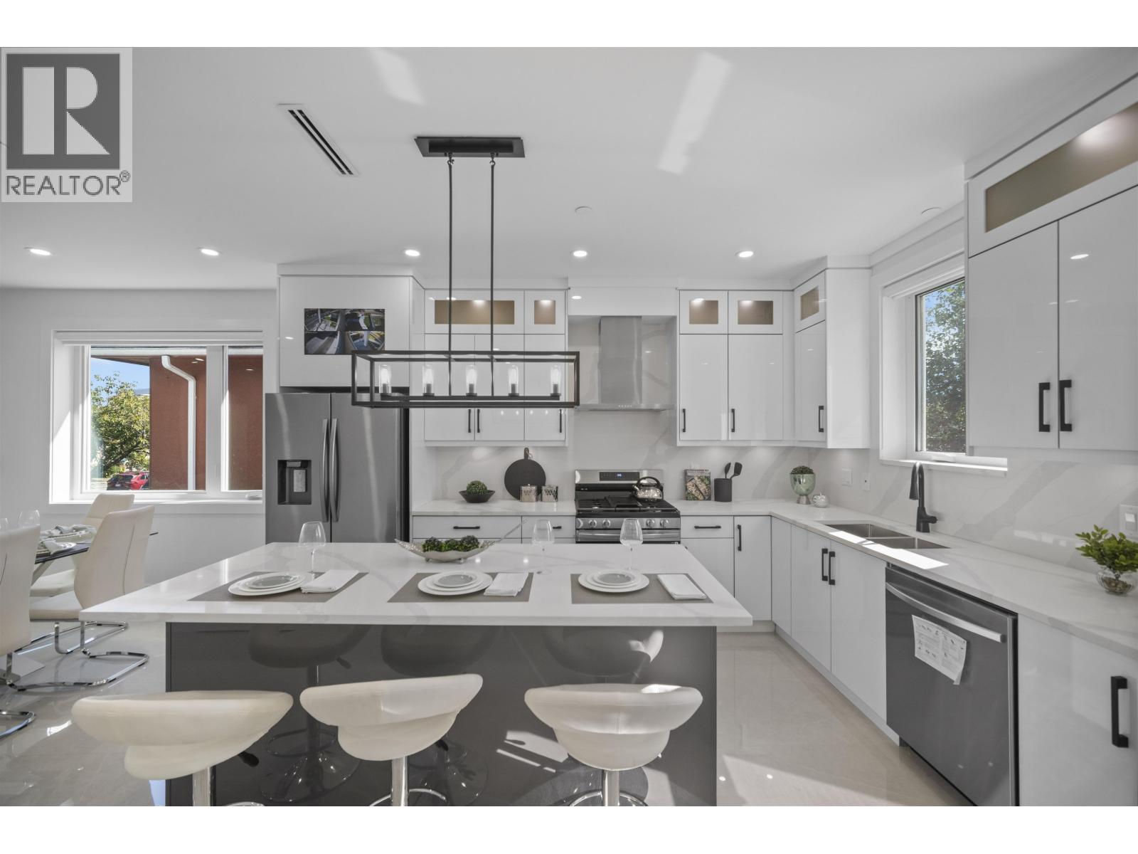 2792 E 49TH AVENUE, Vancouver