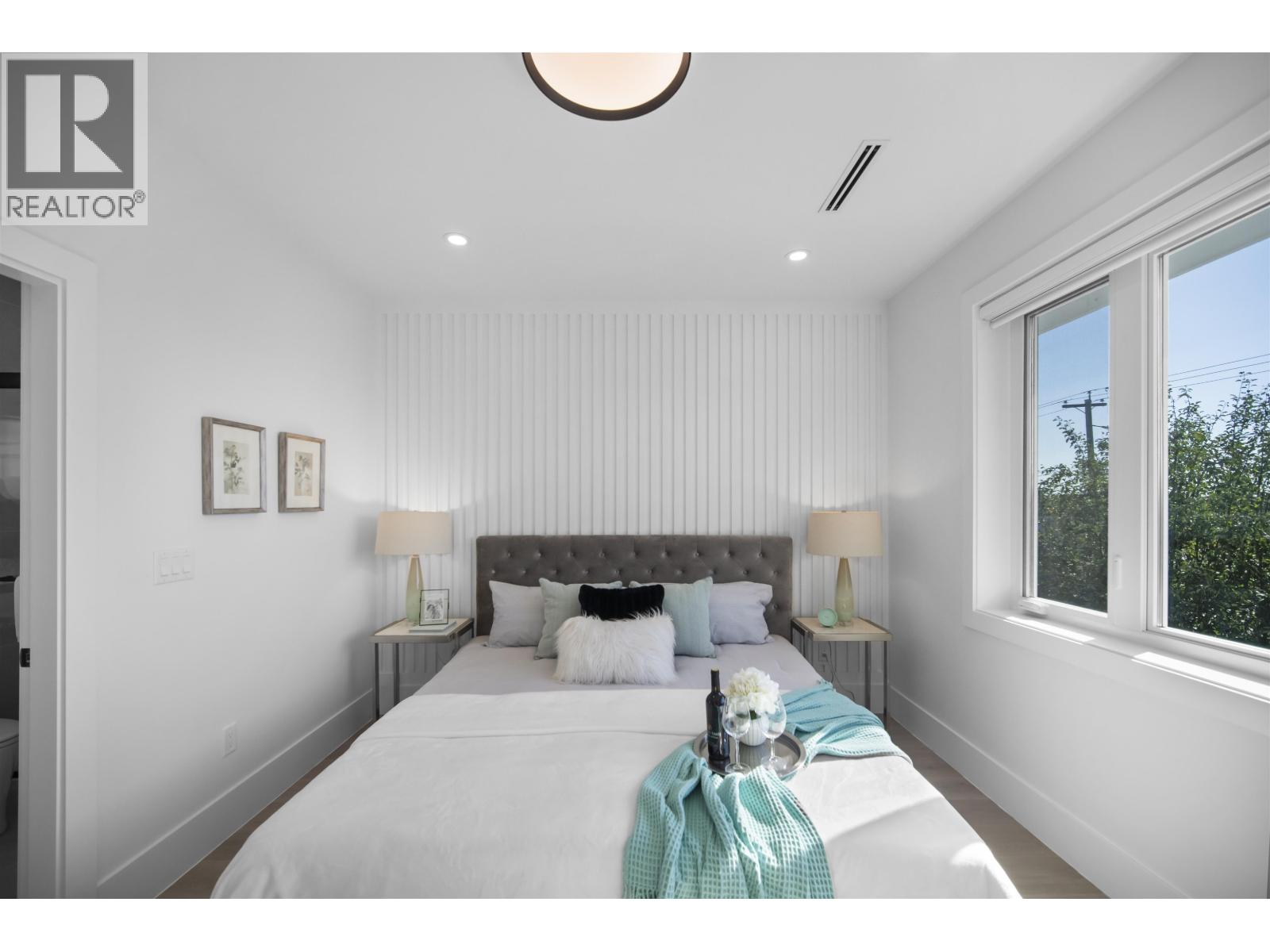 2792 E 49TH AVENUE, Vancouver