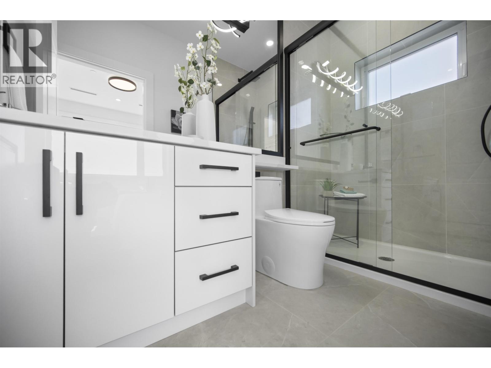 2792 E 49TH AVENUE, Vancouver