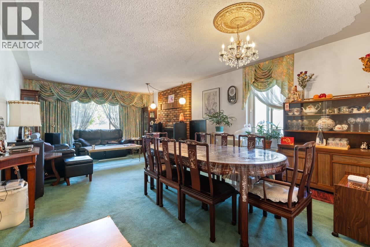 2472 E 12TH AVENUE, Vancouver