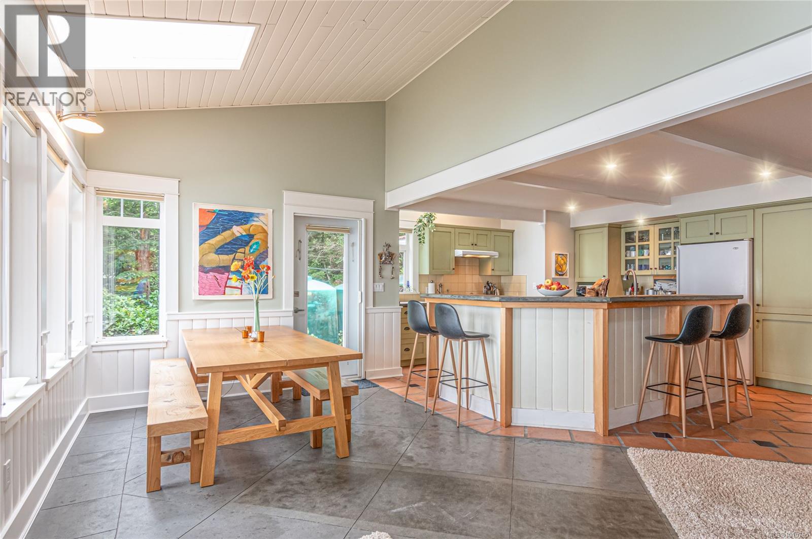  105 Island Park Drive, Galiano Island