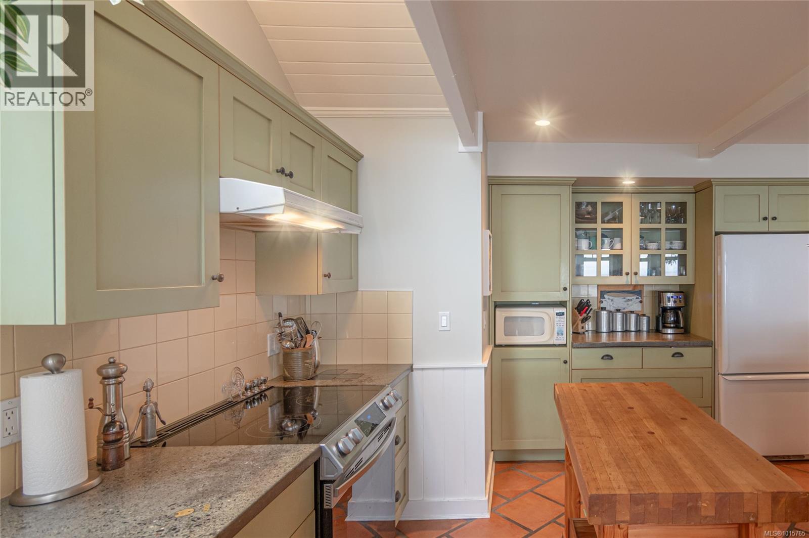  105 Island Park Drive, Galiano Island