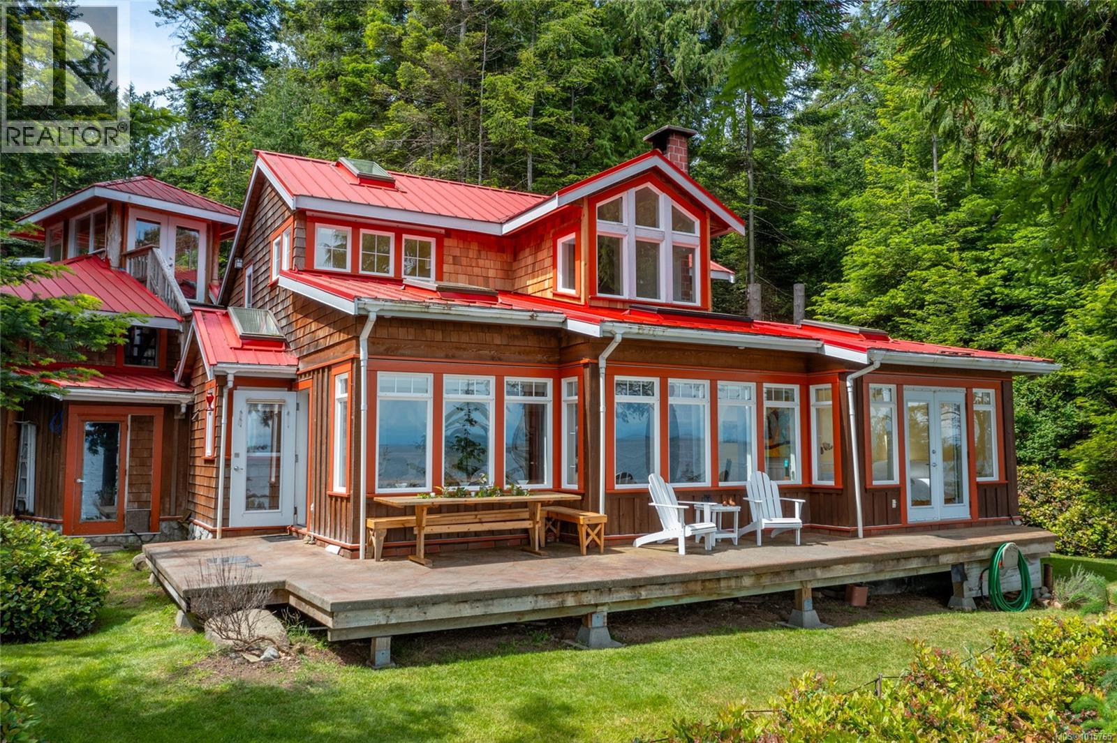  105 Island Park Drive, Galiano Island