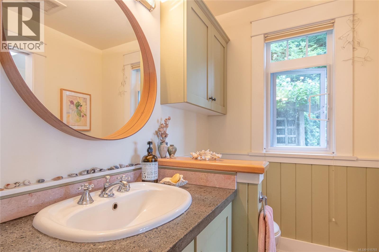  105 Island Park Drive, Galiano Island