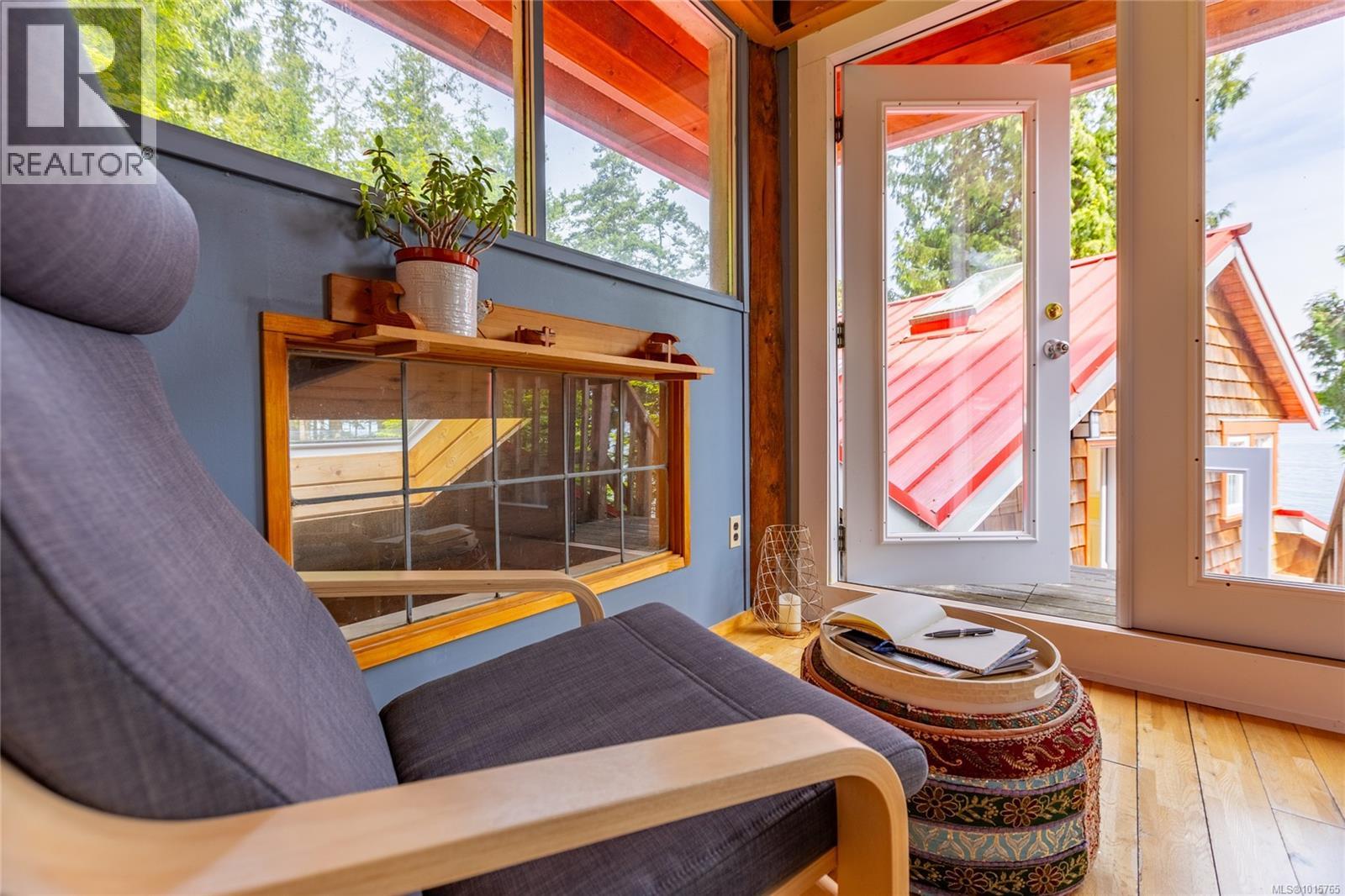  105 Island Park Drive, Galiano Island