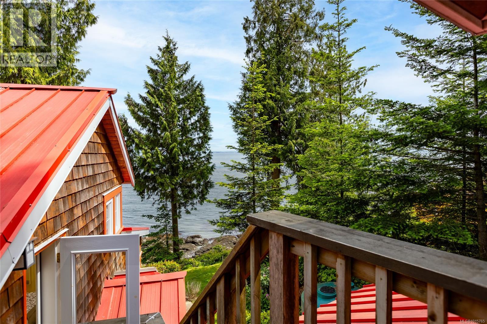  105 Island Park Drive, Galiano Island