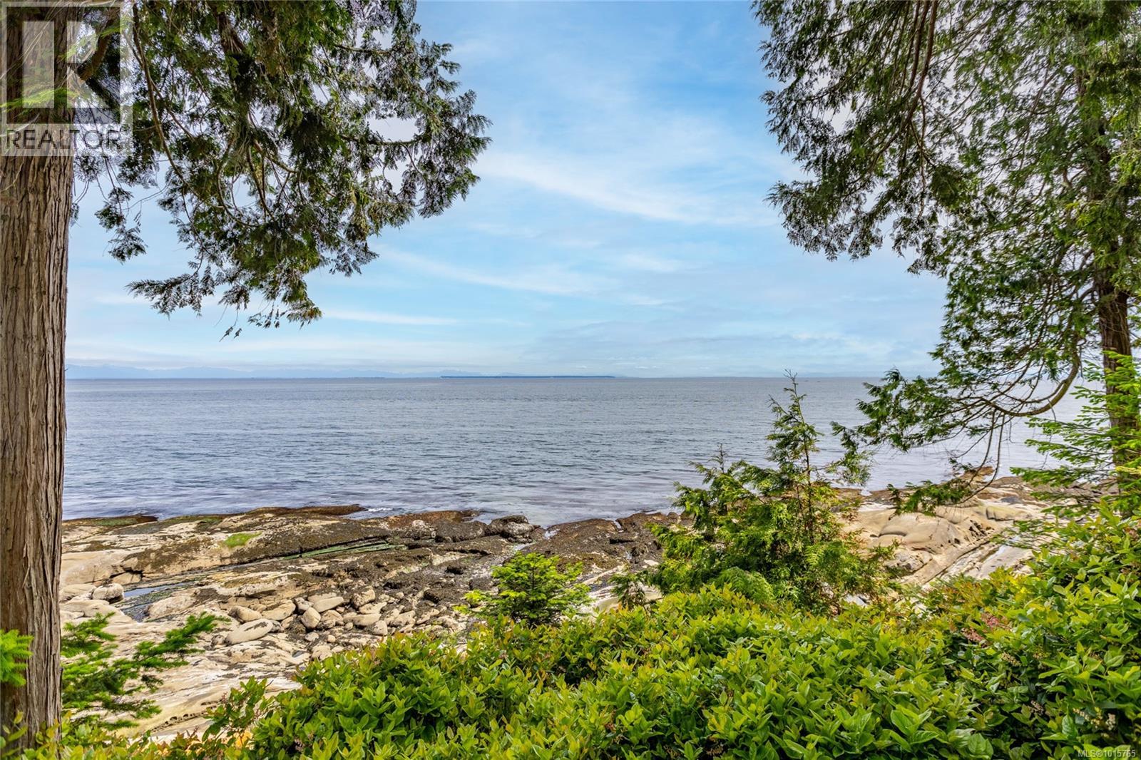  105 Island Park Drive, Galiano Island