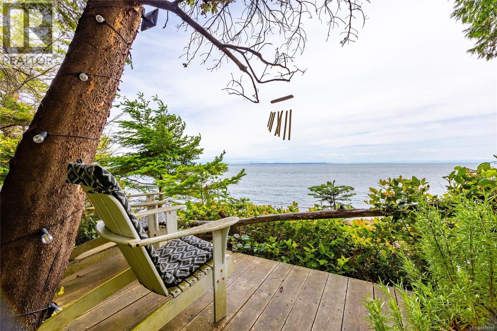  105 Island Park Drive, Galiano Island