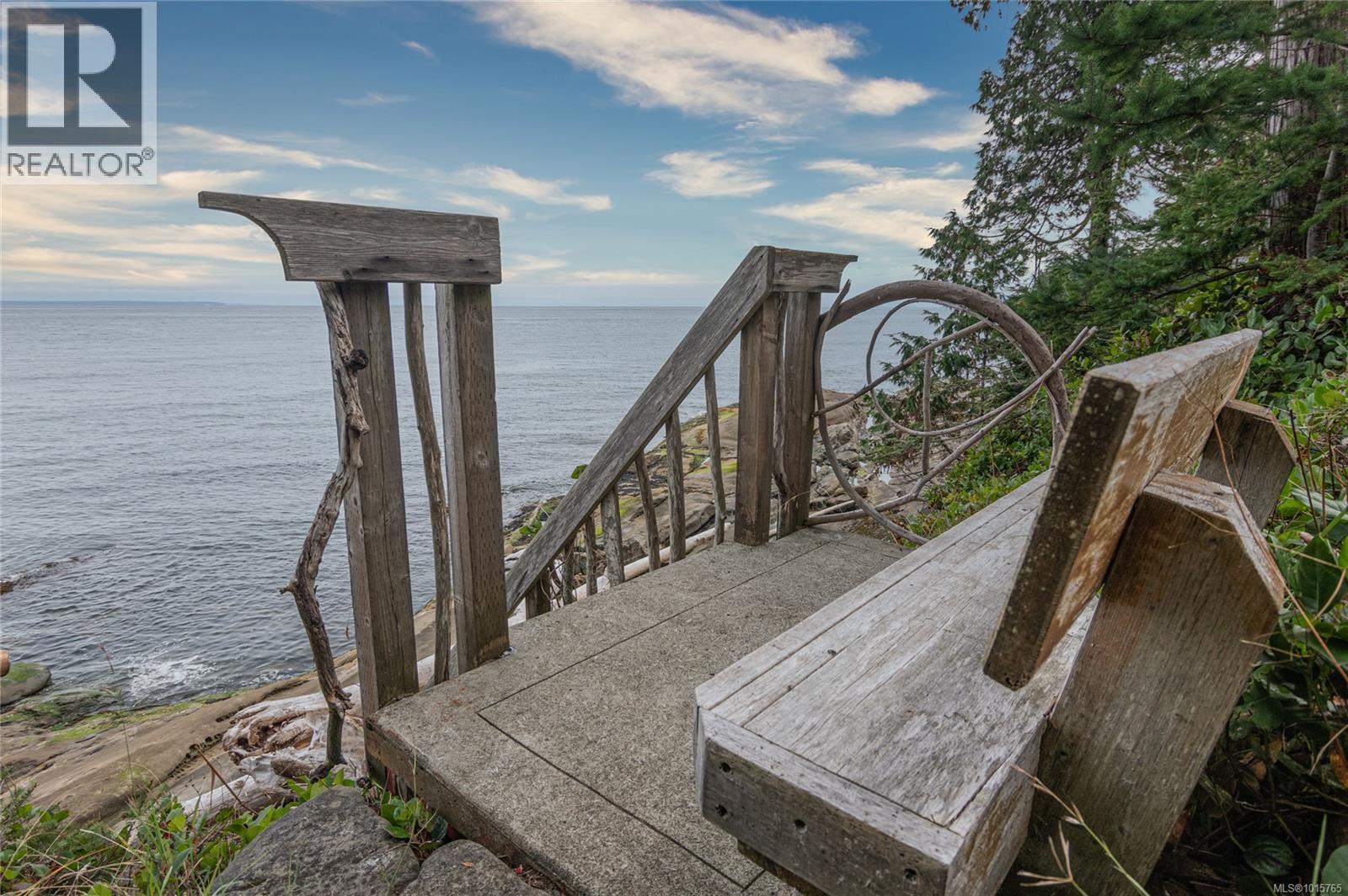 105 Island Park Drive, Galiano Island