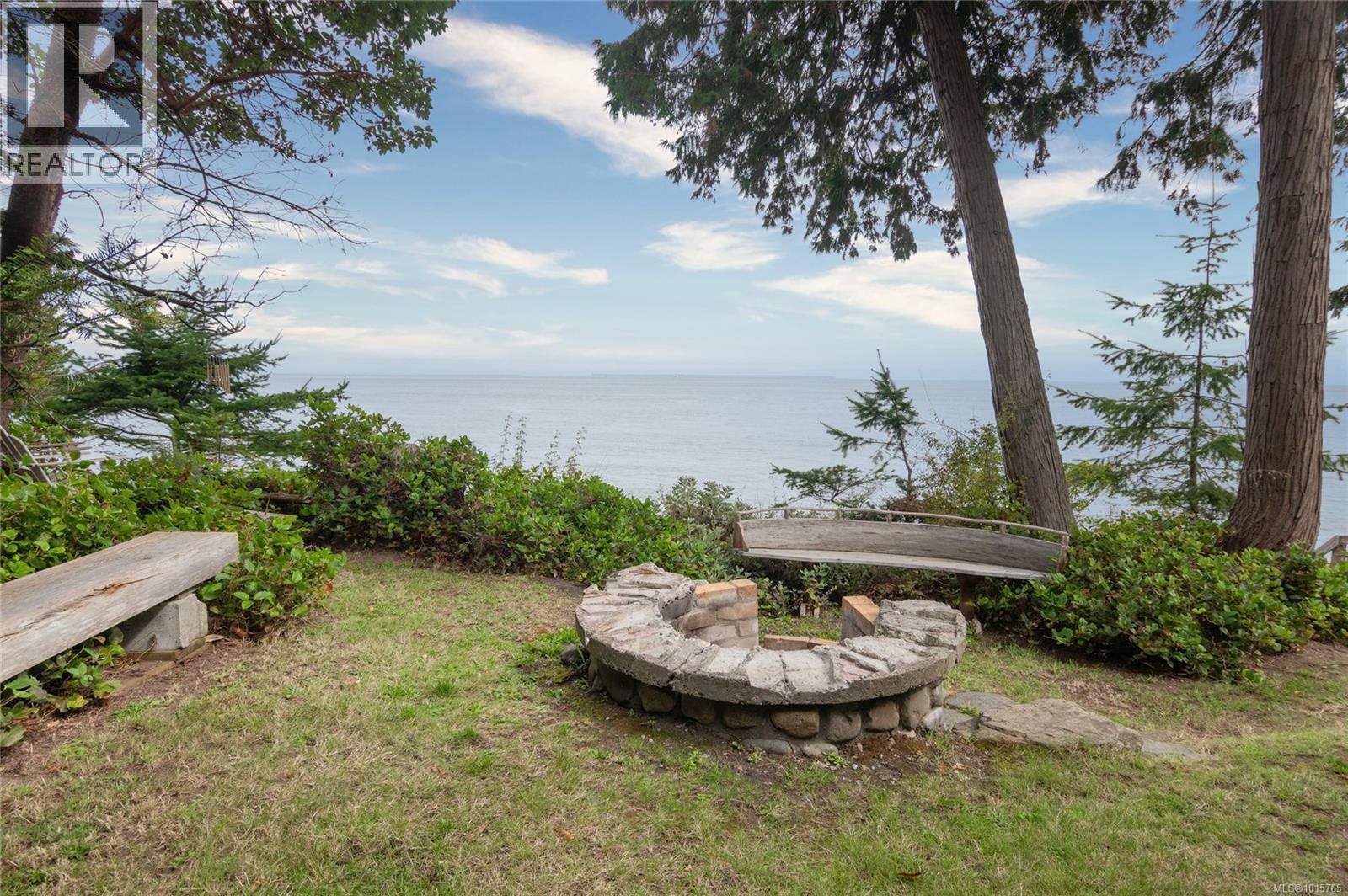  105 Island Park Drive, Galiano Island