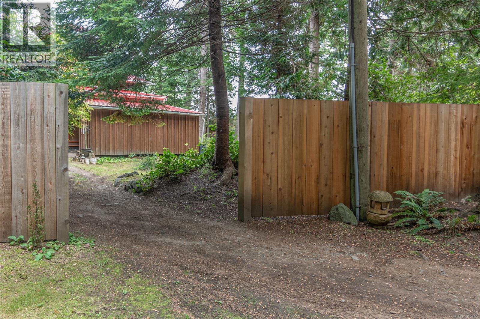 105 Island Park Drive, Galiano Island