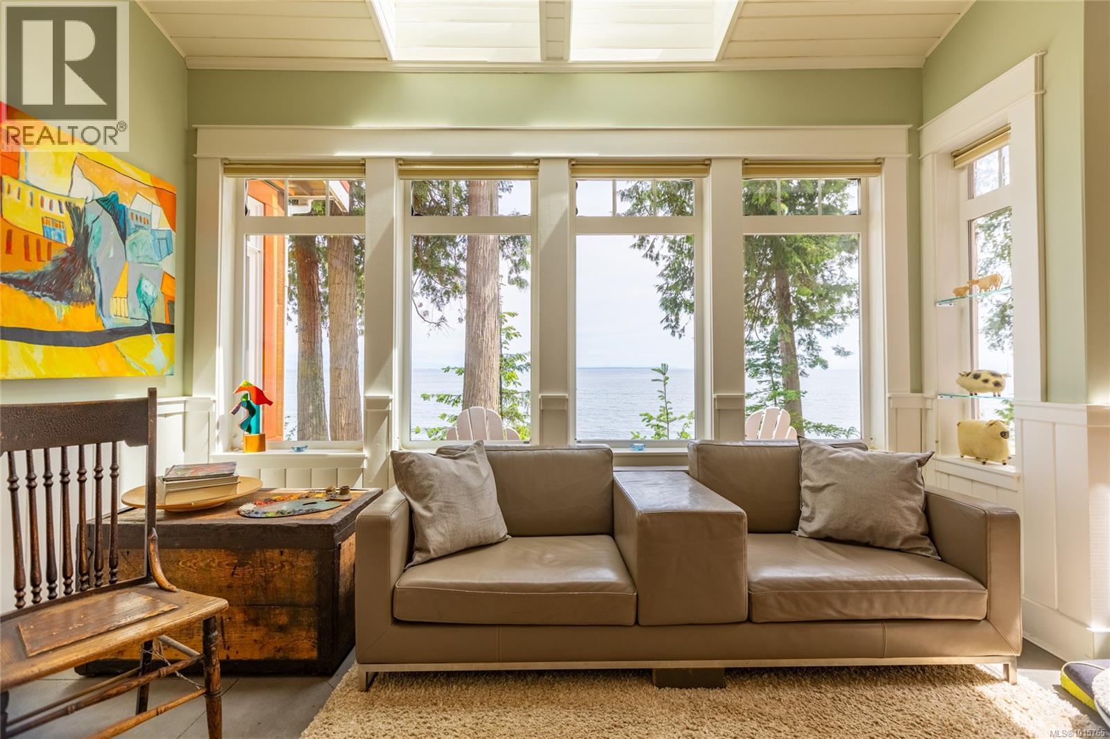  105 Island Park Drive, Galiano Island