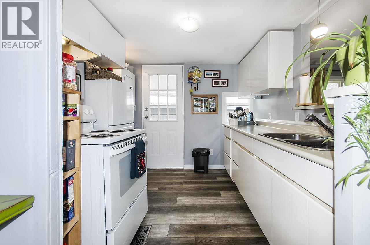 286 TYEE DRIVE, West Vancouver