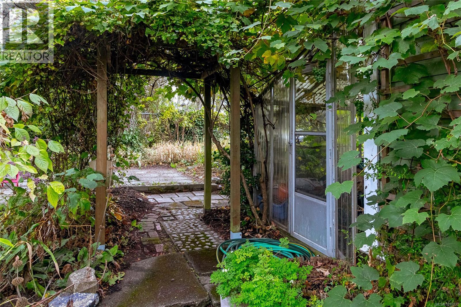 2001 Cameron St, Victoria